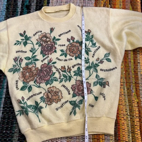 Vintage Floral Yellow Sweater Women’s Size Small Granny-Core Cottage-Core Sunny - Picture 2 of 8